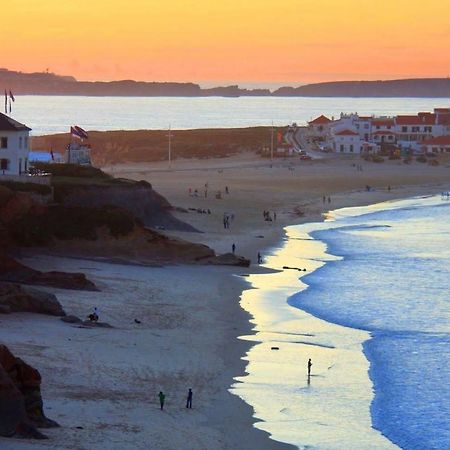 Peniche Art House Apartment Bagian luar foto