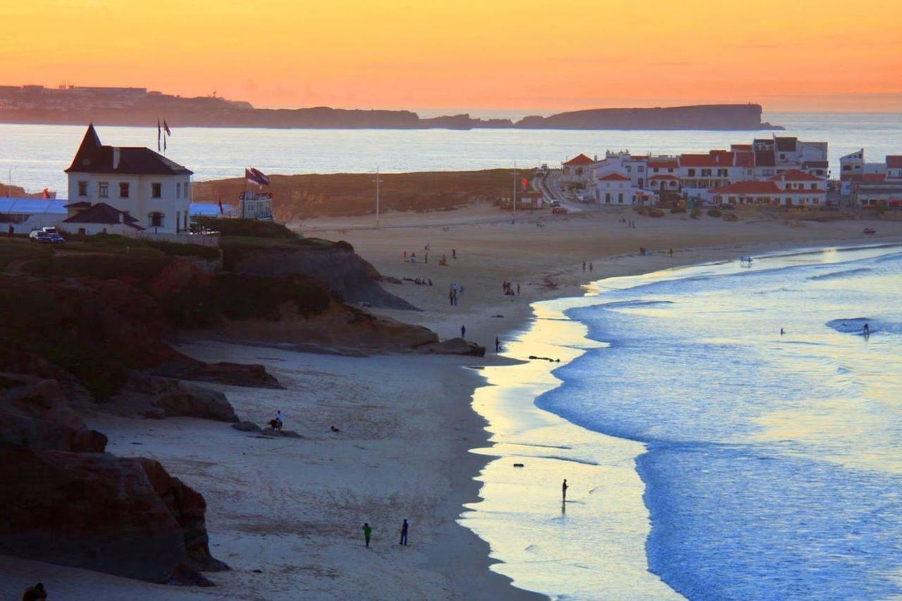 Peniche Art House Apartment Bagian luar foto